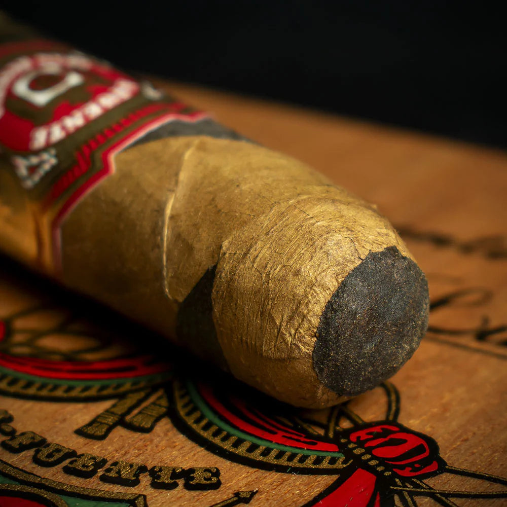 Arturo Fuente Hemingway Between The lines Cigar - Single