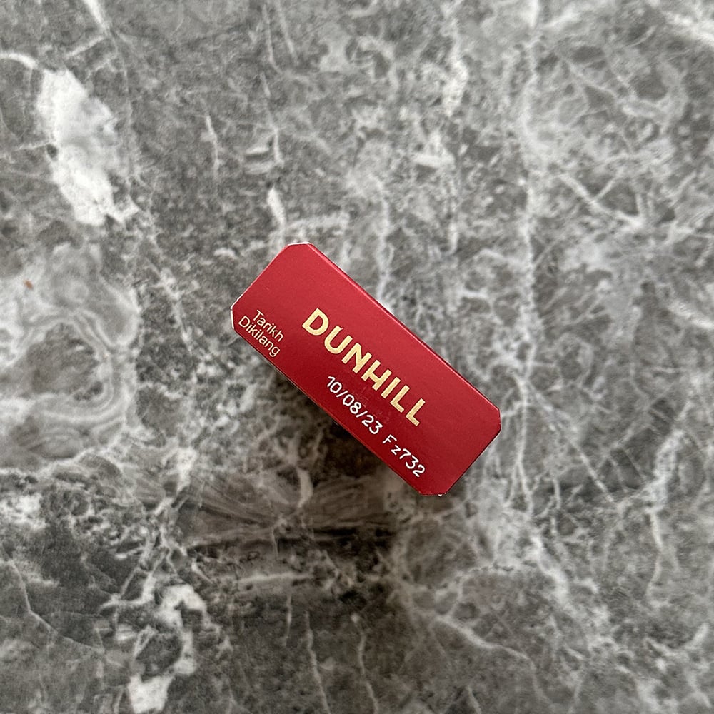 Dunhill Red