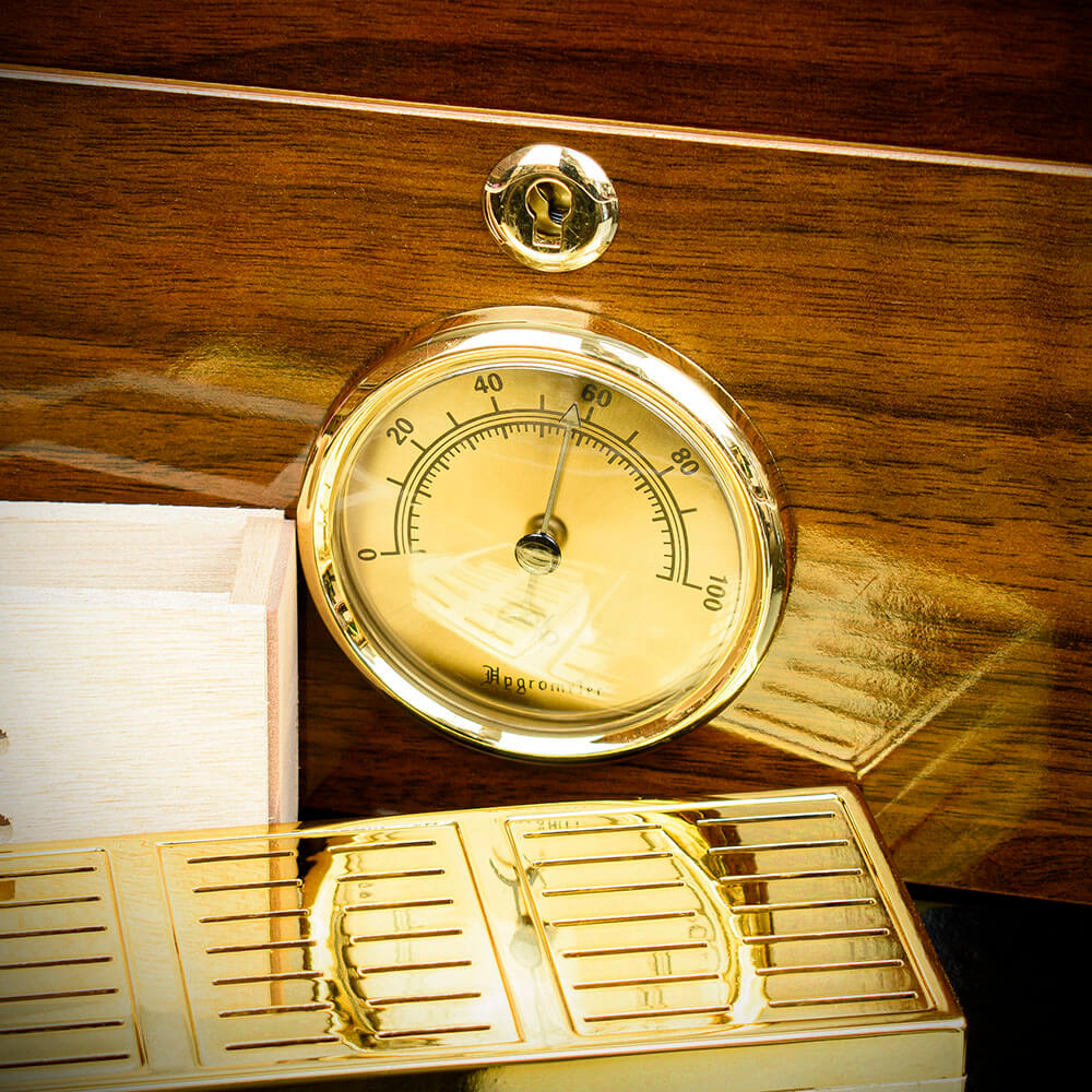 Cigar Humidor Glass Top Walnut Veneer HU20 - 75 Cigar Capacity