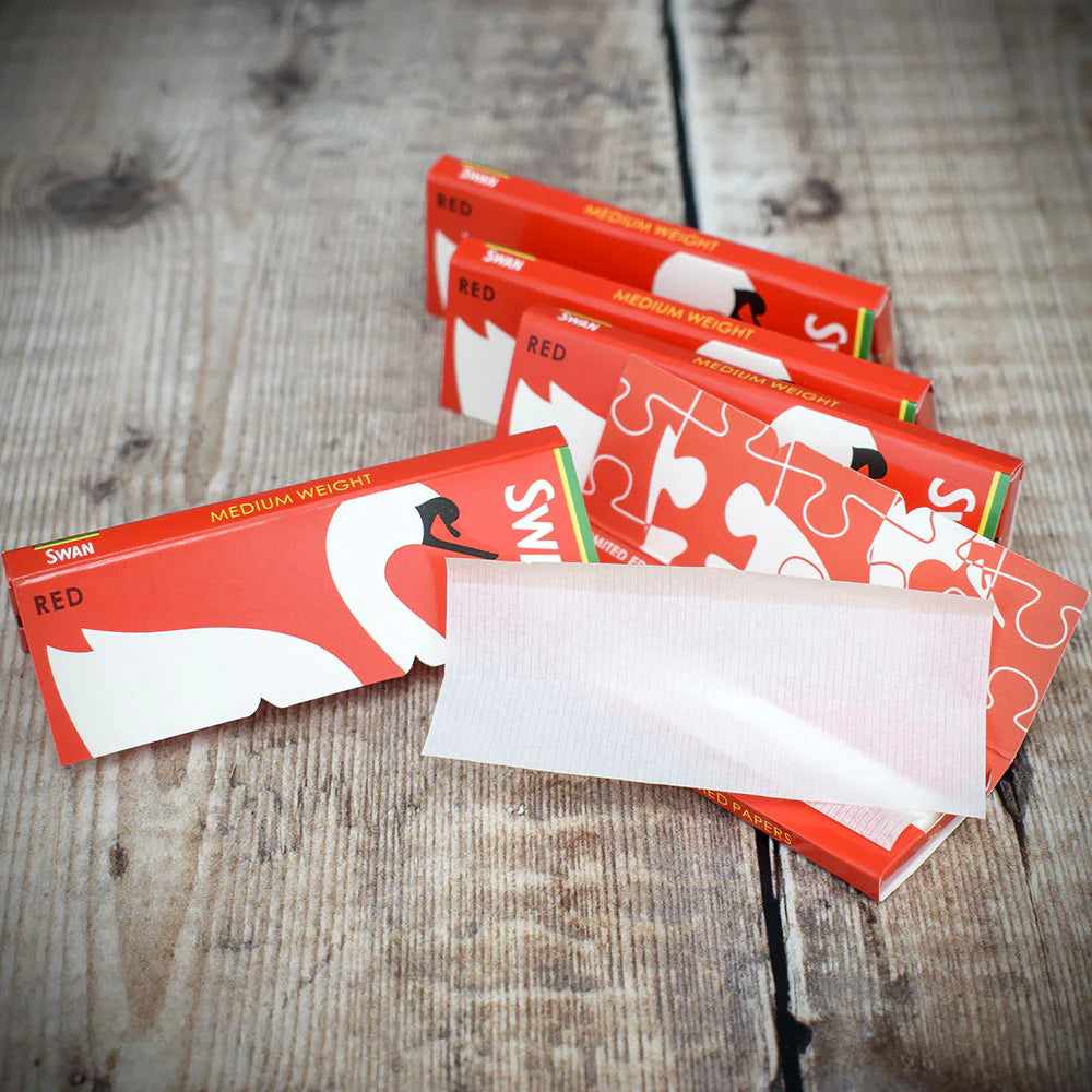 Swan Rolling Papers Regular Red - Box of 100