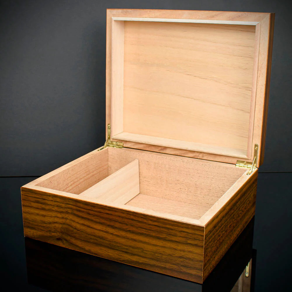 Cigar Humidor Walnut Veneer HU16 - 25 Cigar Capacity