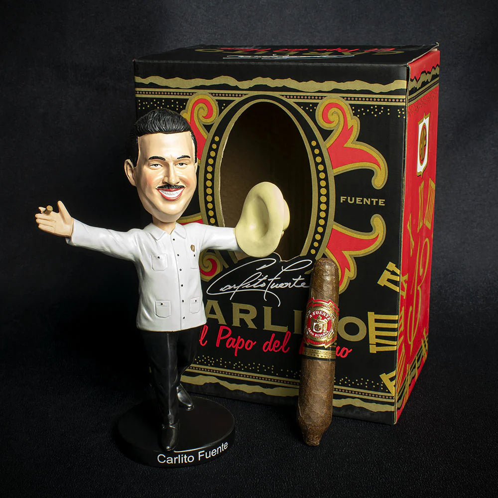 Carlos Carlito Fuente Jnr. Bobblehead (White) With Short Story Cigar