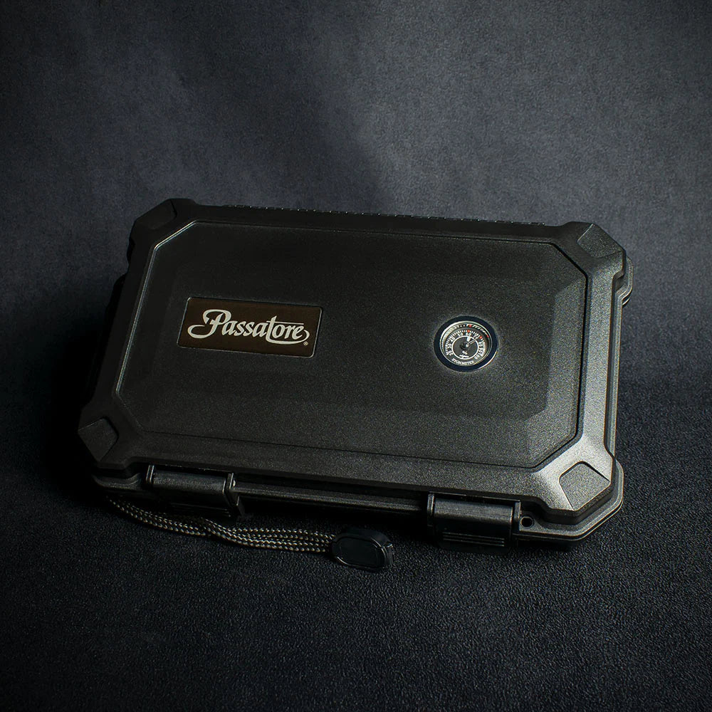 Passatore 5 Cigar Travel Humidor Black -  Black Waterproof