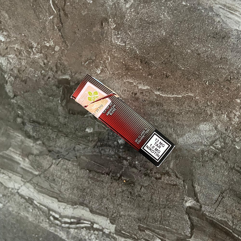 Marlboro Red Titanium Edition