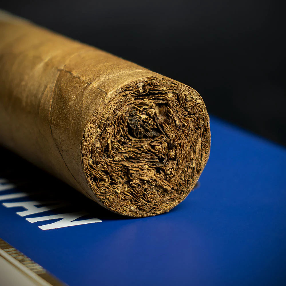 Charatan Nicaraguan Claro Robusto Cigar - Single